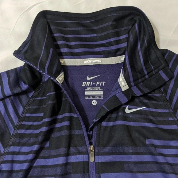 Nike Dri-Fit Running 1/4 Zip Mock Neck Pullover, Color Purple/Black Size XS - Picture 5 of 11